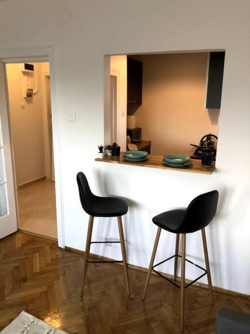 Lovely Studio Bukarest Exteriör bild